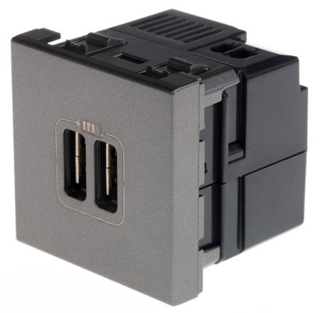 5 725 78 Legrand Arteor 1 Gang USB Socket, 2.4A, Indoor Use