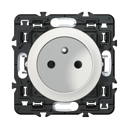 067711 Legrand 0677 White Plug Socket, 2 Poles, 16A
