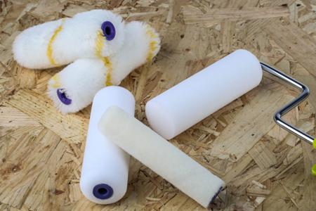 RS_913-2468 RS PRO Paint Roller and Tray Kit includes: 2 x Acrylic Roller Sleeve, 2 x Foam Roller Sleeve, Mini Roller Cage Frame,