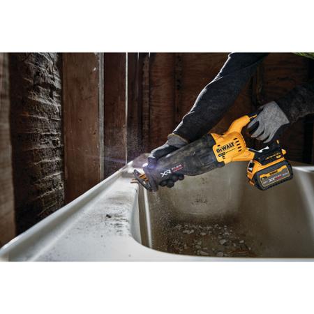 DCS386NT-XJ DeWALT DCS386  190mm Cordless Reciprocating Saw, 18V