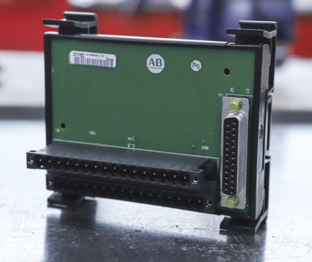 1492-RAIFM8S-3 Allen Bradley 8-Contact Interface Module, DIN Rail Mount