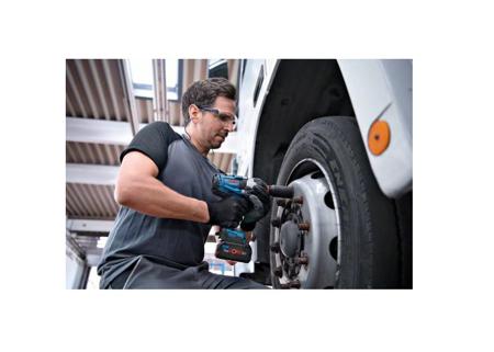 06019J8001 Bosch M14 - M24 18V, 5.5Ah Cordless Impact Wrench, Euro Plug