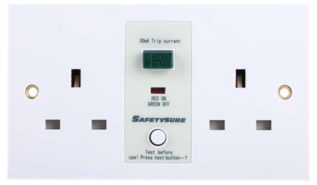 687-7339 RS Pro , SafetySure 13A, BS Fixing, Passive, 2 Gang RCD Socket, Urea Formaldehyde, Flush Mount, Switched, 230V ac, White
