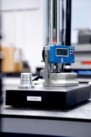 MW197-30DDL Moore & Wright LCD Height Gauge, max. measurement 300mm