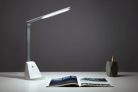 233-6791 RS PRO LED Desk Lamp, 5 W, Adjustable Arm, White, 12 V dc, Lamp Included