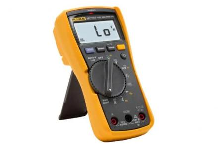 FLK-117/C11XT/TPAK Fluke Fluke 117 Handheld LCD Digital Multimeter, 10A ac Max, 10A dc Max, 600V ac Max