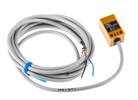 TL-Q5MC1 2M Omron Inductive Block Proximity Sensor, 5 mm Detection, NPN NO, 12 → 24 V dc