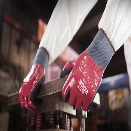 48919070 Ansell Edge 48-919 Black/Red Polyester Oil Resistant Work Gloves, Size 7, Nitrile Coating