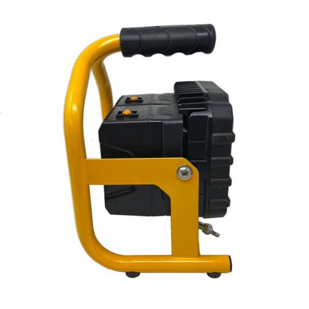JCB-PLT40-22-2V JCB Rechargeable LED Work Light, 4000 lumens, 100-240 V, IP65