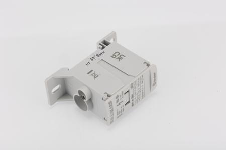 9D-01-5-125-0206 Finder Non-Fused Terminal Block, 8 Way, 35mm², 100kA, 1000/1500 V AC/DC, White
