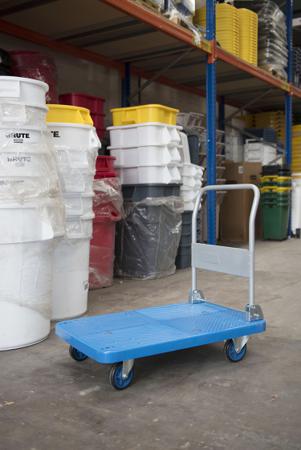 259-5126 RS PRO Flatbed PP Platform Trolley, 900 x 600 x 890mm, 300kg Load
