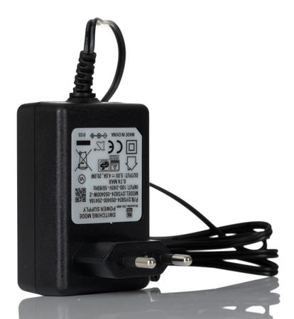 255-8080 RS PRO 20W Plug-In AC/DC Adapter 5V Output, 4A Output