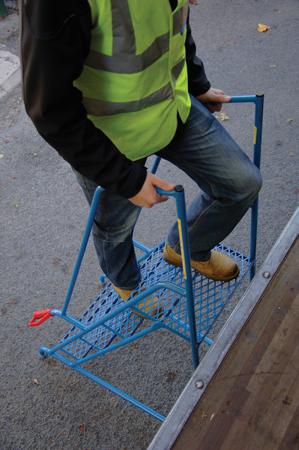 103-8704 RS Pro 1710mm 4 Rung Steel Steps