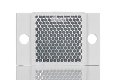 BRT-32X20AM Banner Sensor Reflector for Use with VALU-BEAM 915 Series Sensor
