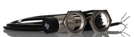 701-8266 RS Pro, M18 x 1, PNP Inductive Sensor 48mm Length, 10 → 30 V dc supply voltage , IP67 Rating