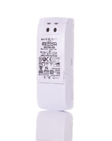 RACT09-350 Recom LED Driver, 13 → 26V dc Output, 9W Output, 350mA Output, Constant Current Dimmable