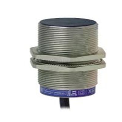 XS1M30MB250 Telemecanique Sensors 53.75mm Flush Mount Mount , Inductive Proximity Sensor NC Output, 10 mm Detection , IP68