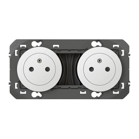 600332 Legrand 6003 White Plug Socket, 2 Poles, 16A, Indoor Use