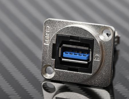 907-5621 RS Pro FT Series, Panel Mount, Version 3.0 USB Adaptor, Female