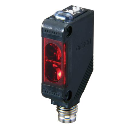 E3Z-R86 Omron Retroreflective Photoelectric Sensor, Rectangular Sensor, 4000 mm Detection Range