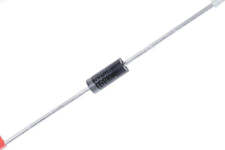 1N5351BRLG onsemi, 14V Zener Diode 5% 5 W Through Hole 2-Pin DO-15