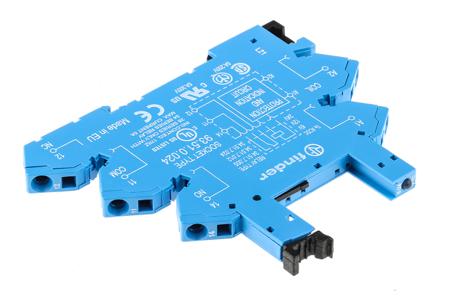 93-51-0-024 Finder 5 pin Relay Socket, 250V ac for use with 34.51