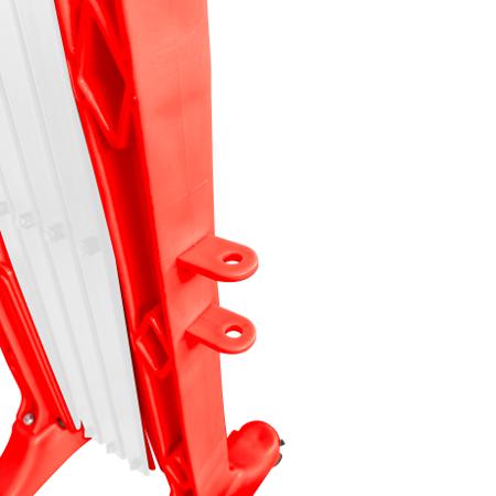 FLEXO200RB Viso Red/White Polypropylene Extendable Barrier