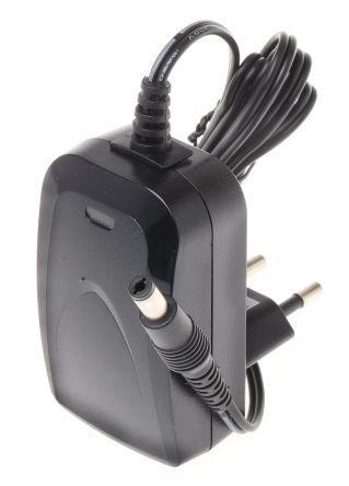 821-5320 RS Pro Plug In Power Supply 5V, 2.5A Level V 1 Output, 2.1 x 5.5 x 10 mm Inside Positive Power Adapter