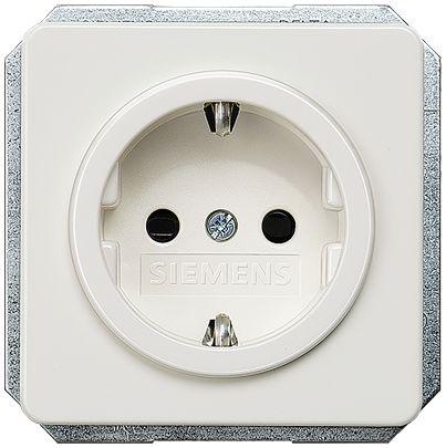 5UB1405-0KK Siemens DELTA White Plug Socket, 16A, Schuko