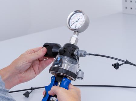 7095 Time Electronic Pneumatic Pressure Pump Kit 700bar