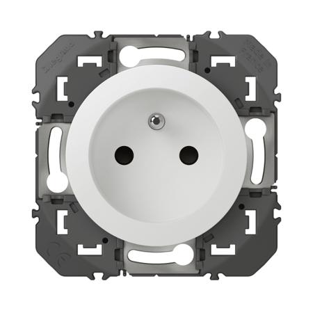 600337 Legrand 6003 White Plug Socket, 2 Poles, 16A, Indoor Use