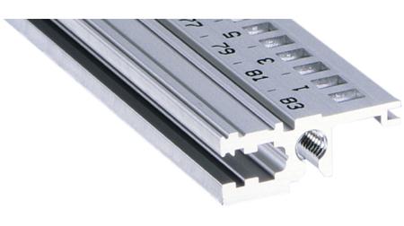 34560-084 nVent SCHROFF , Horizontal Rail, 432mm Depth, 84HP