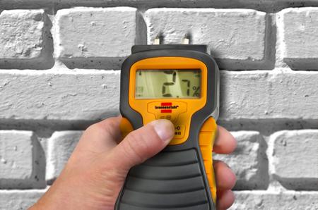 1298680010 brennenstuhl , Moisture Meter, 50% Max, LCD Display, Battery-Powered