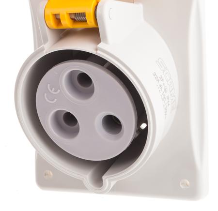 413-3260 Scame IP44 Yellow Panel Mount 2P + E Heavy Duty Power Connector Socket, Rated At 32A, 110 V