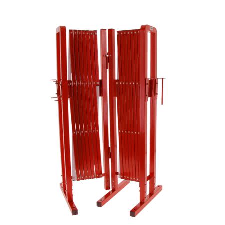 BAR4000RB Viso Red & White Steel Extendable Barrier, 4m, White Tape