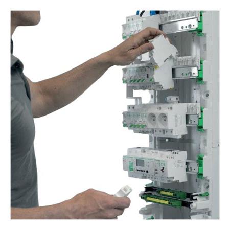 MD3RESIINSTELECT2 Schneider Electric T2 Series Accessory Kit