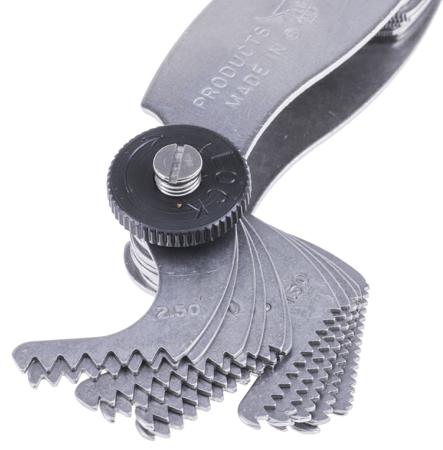 387-0199 RS Pro, 28 Blades Thread Pitch Gauge, Metric thread type, 0.25 → 2.5 mm