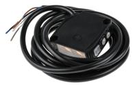 Omron Diffuse Photoelectric Sensor, Block Sensor, 2.5 m Detection Range