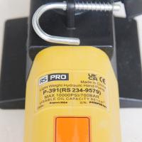 234-9579 RS PRO Single Speed, Hydraulic Hand Pump, 0.901L, 25.4mm Cylinder Stroke, 700 barRs Pro