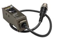 E3S-CD61-M1J-0-3M Omron Diffuse Photoelectric Sensor Maximum of 700 mm Detection Range NPN, PNP IP67 Block Style E3S-CD61-M1J 0.3M